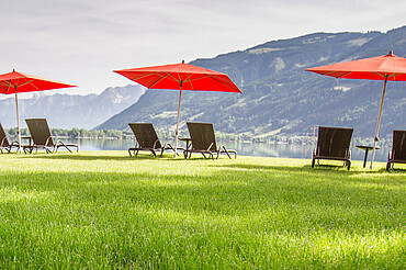 Exclusive bathing beach at the Seevilla Freiberg Zell am See: Now open to day visitors